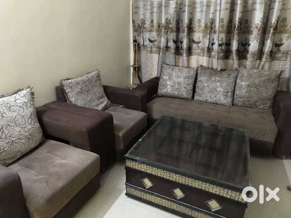 5 seater sofa set with table
