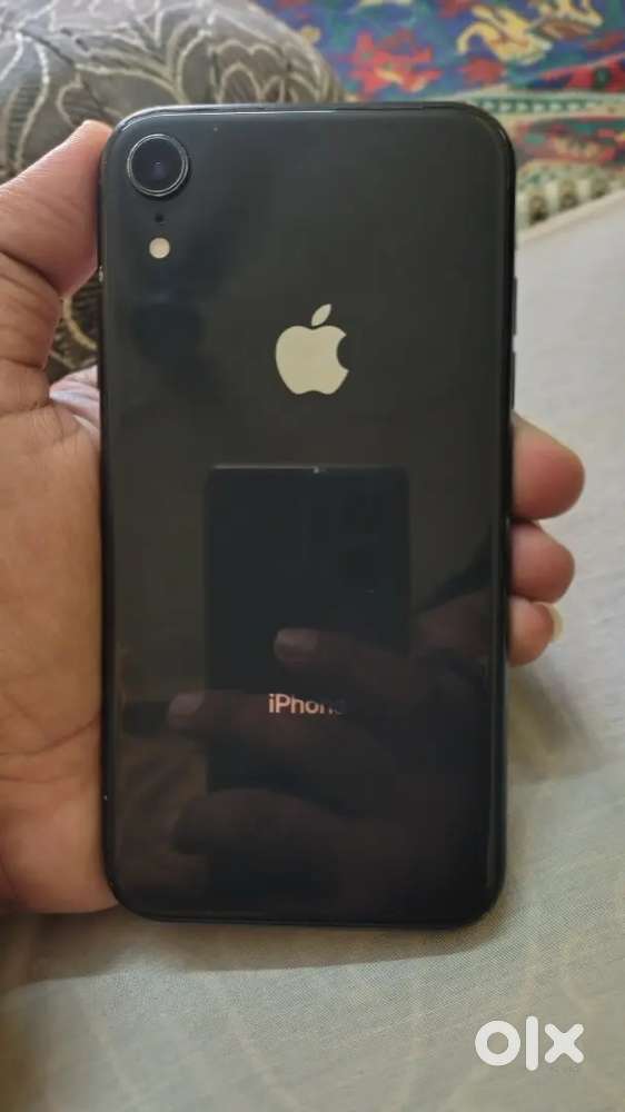 iPhone xr 7yr old