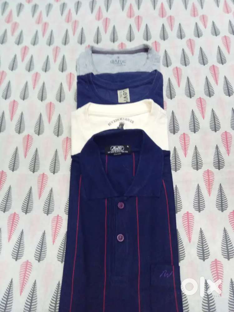 4 T-shirts & 2 Jackets