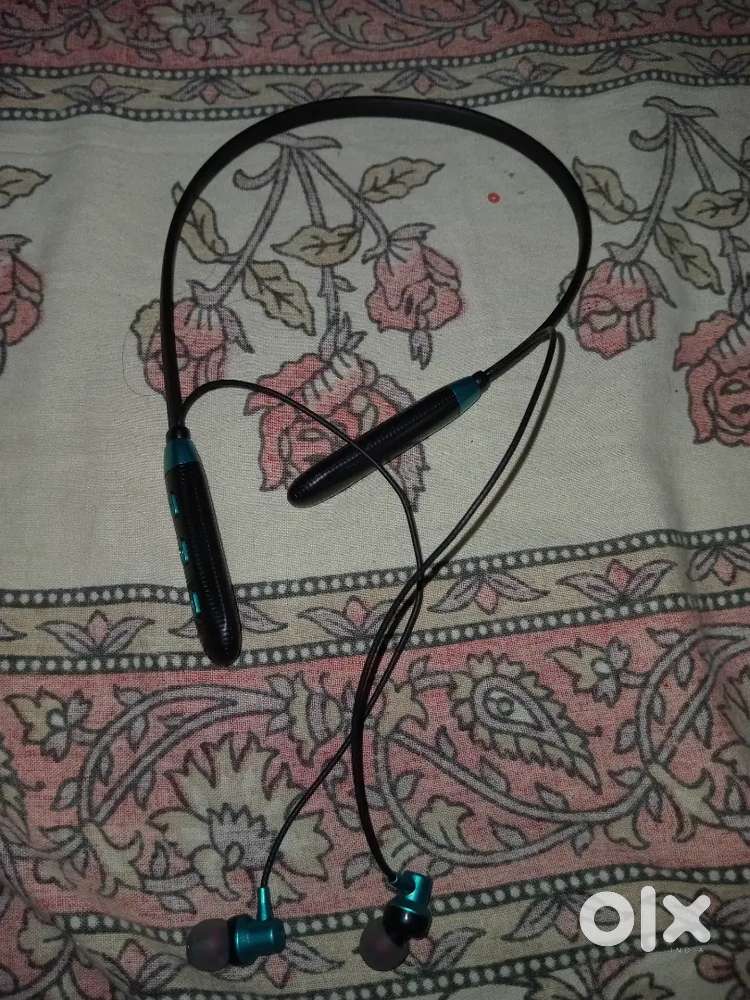 Neck band of company mellow-0