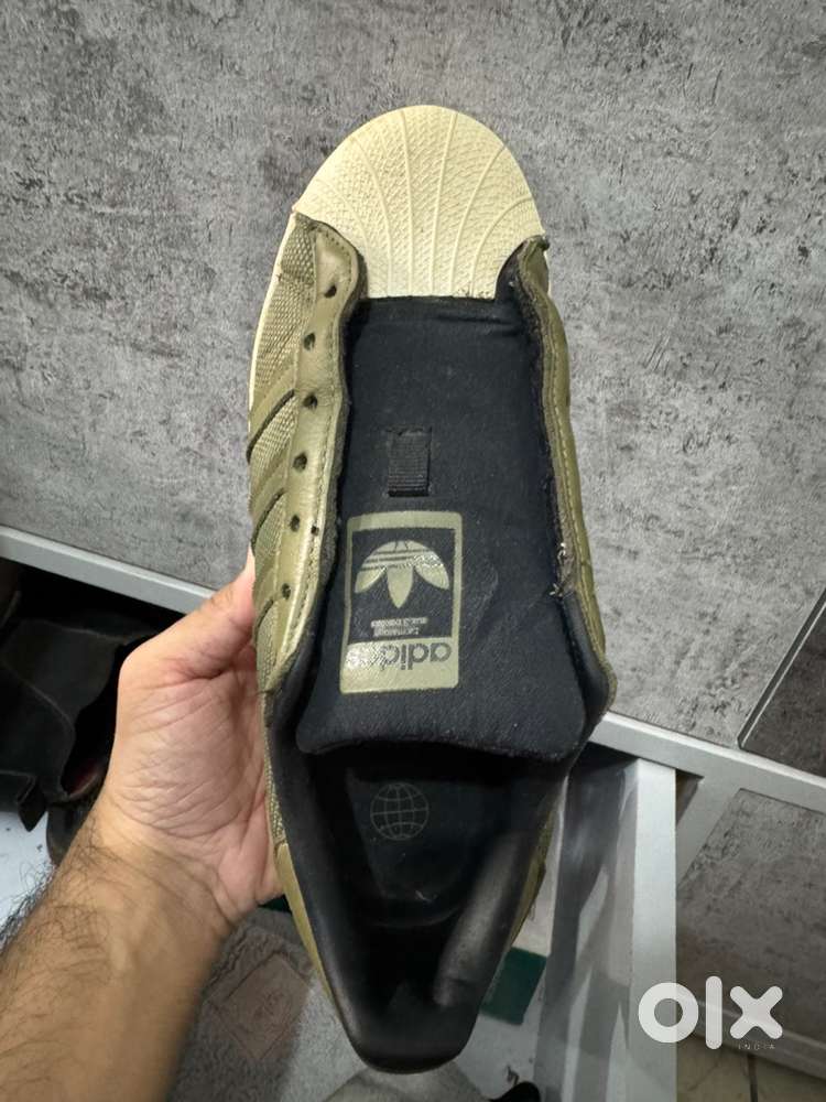 Selling original adidas superstar