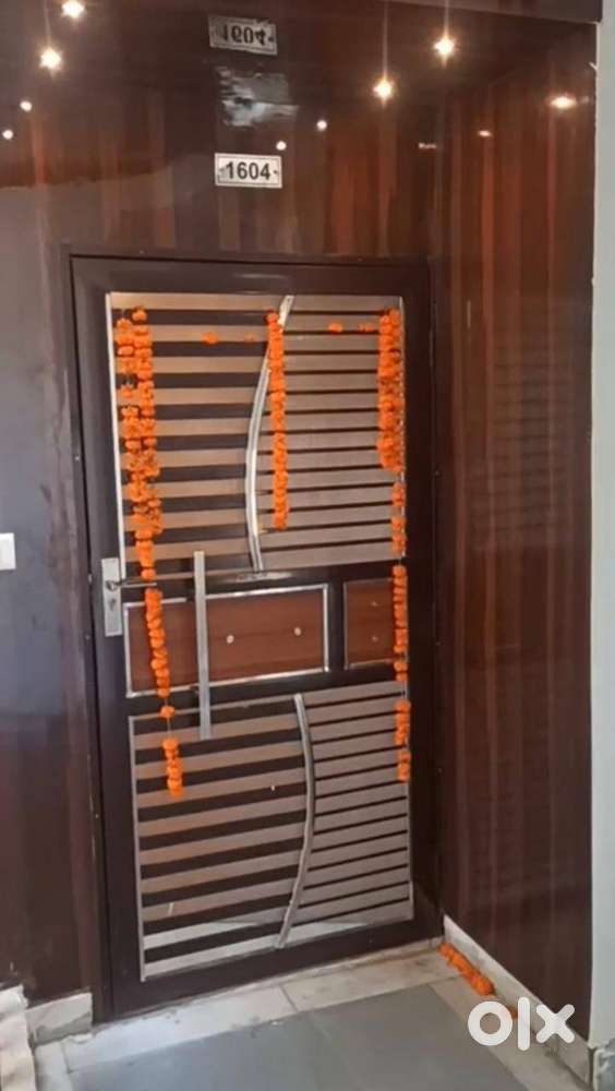 Mahagun Mywoods : 2BHK Fully Furnished Flat For Rent in Gaur City 2,