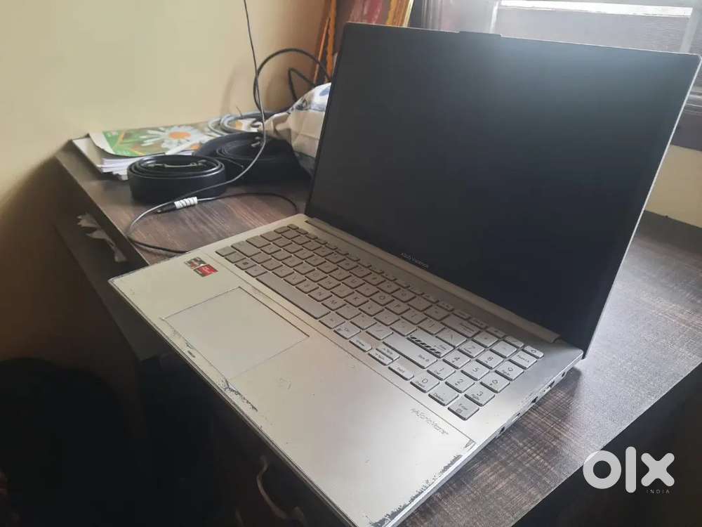 ASUS Vivobook Go 15  Ryzen 3 7320U 8 GB 512 GB • Warranty till Oct ’26
