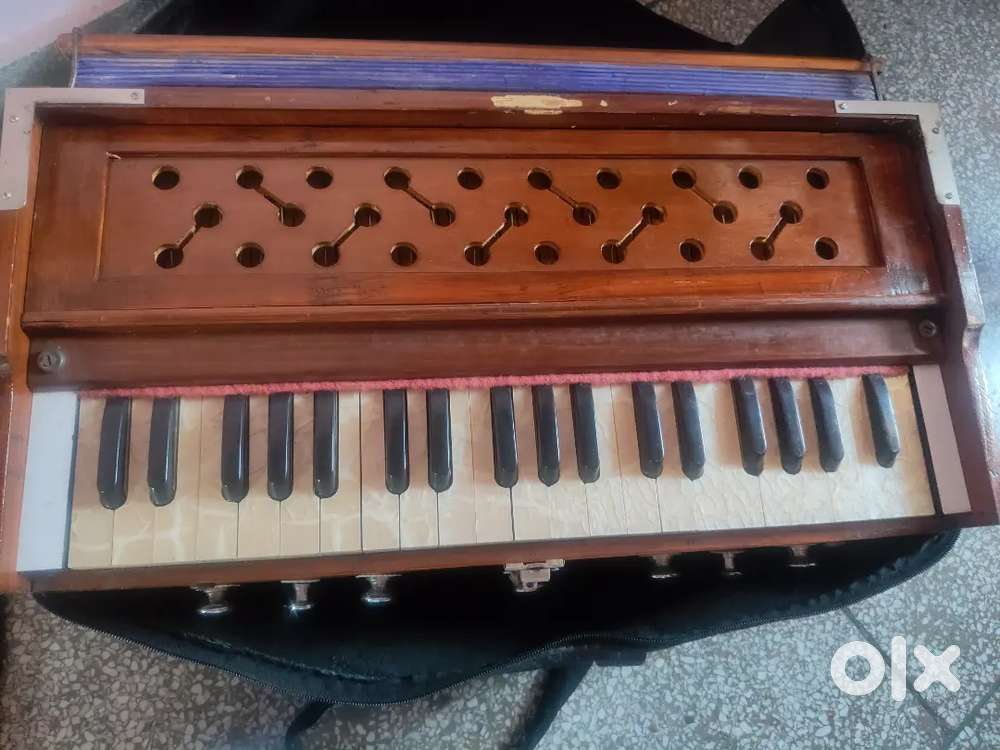 Classic Harmonium for Sale – Rich Sound, Perfect for Music Lovers