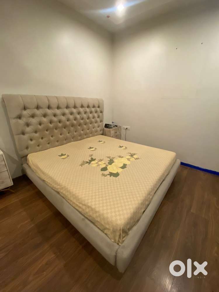 Bed for Sale(like new condition)