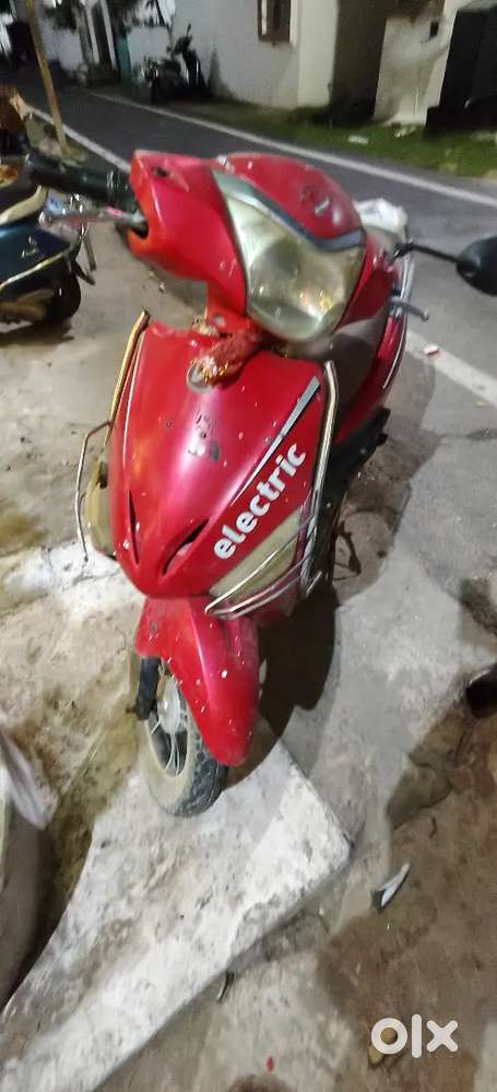 Hero Electric Scooty with new tyres and battery