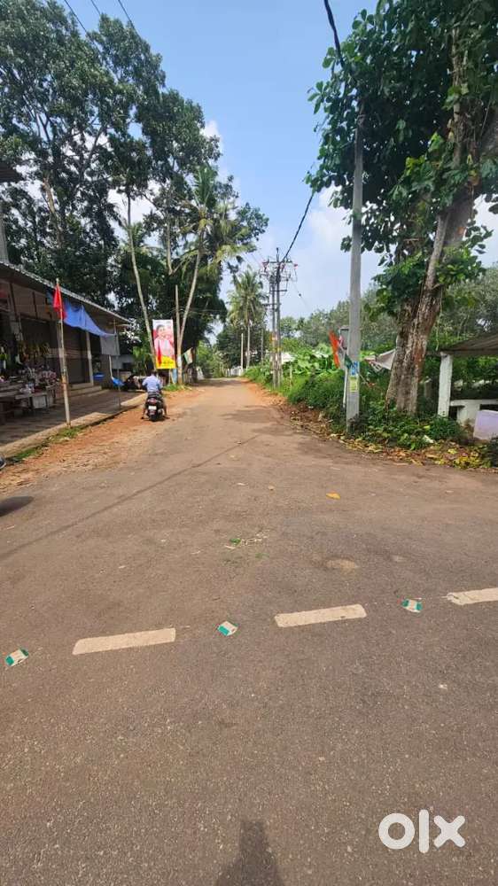 E16cent plot for sale -small-car access