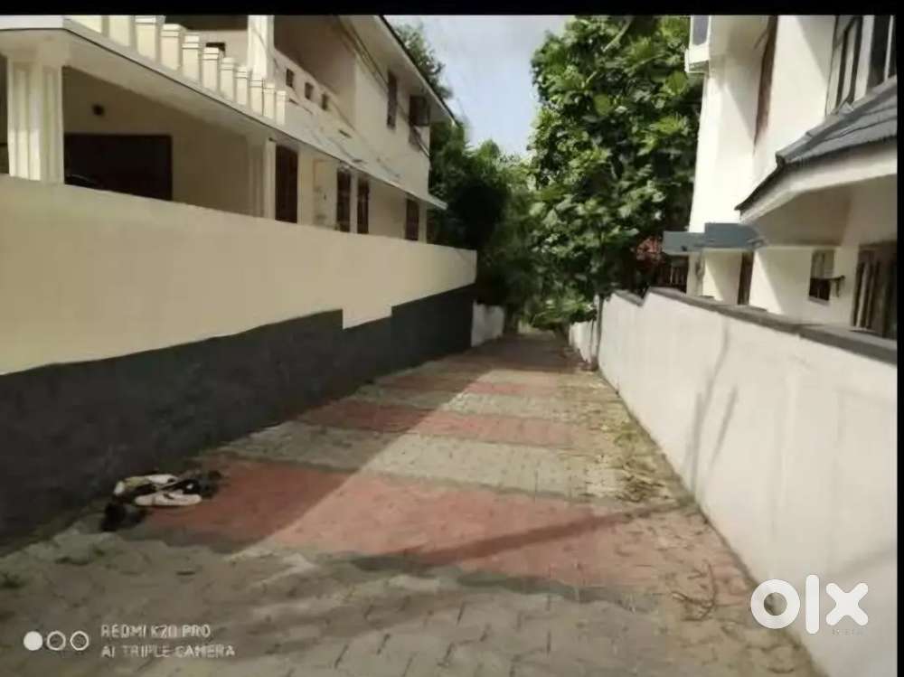 Peroorkada vazhayila jn 200 meter 10 cent plot for sale