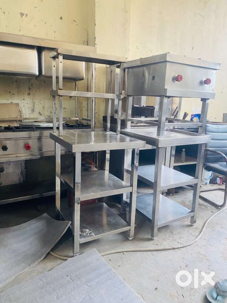 Old second hand used commercial restaurant kitchen equipments tables