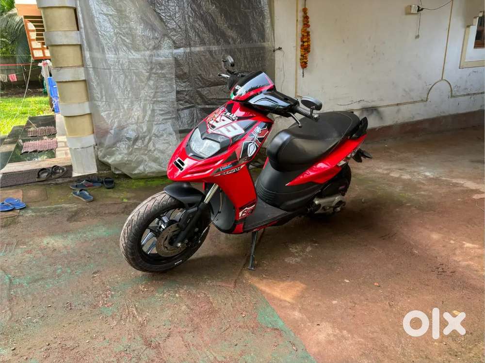 Aprilia SR 150 in mint condition. VIP number.