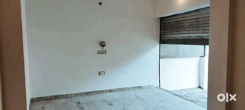 Shop for rent nalapani chowk near jagdamba gas agency 15×20 sd road