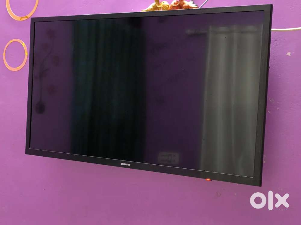 Samsung 32 inch display complaint for sale