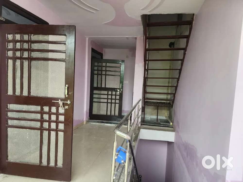 3bhk Independent House Floor in South city at 20000Rs Rent