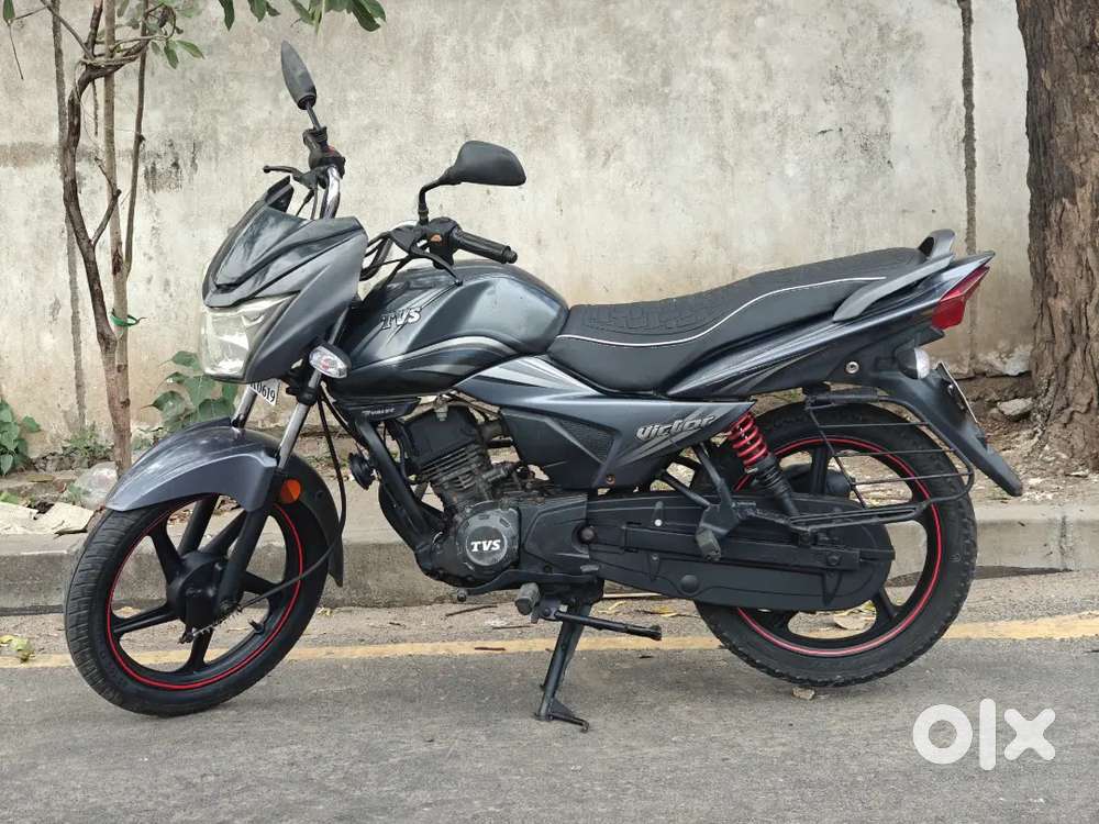 TVS VICTOR - MODEL 2017