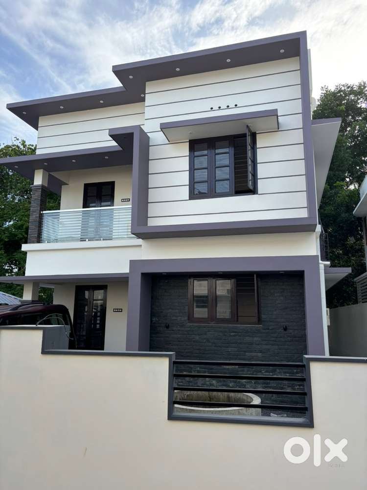 New house for sale at kazhakuttom 4cent 1700sqft 3bhk 91lakhs