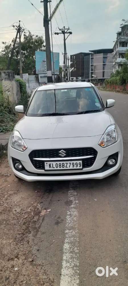 Maruti Suzuki Swift 2023 Petrol 14000 Km Driven