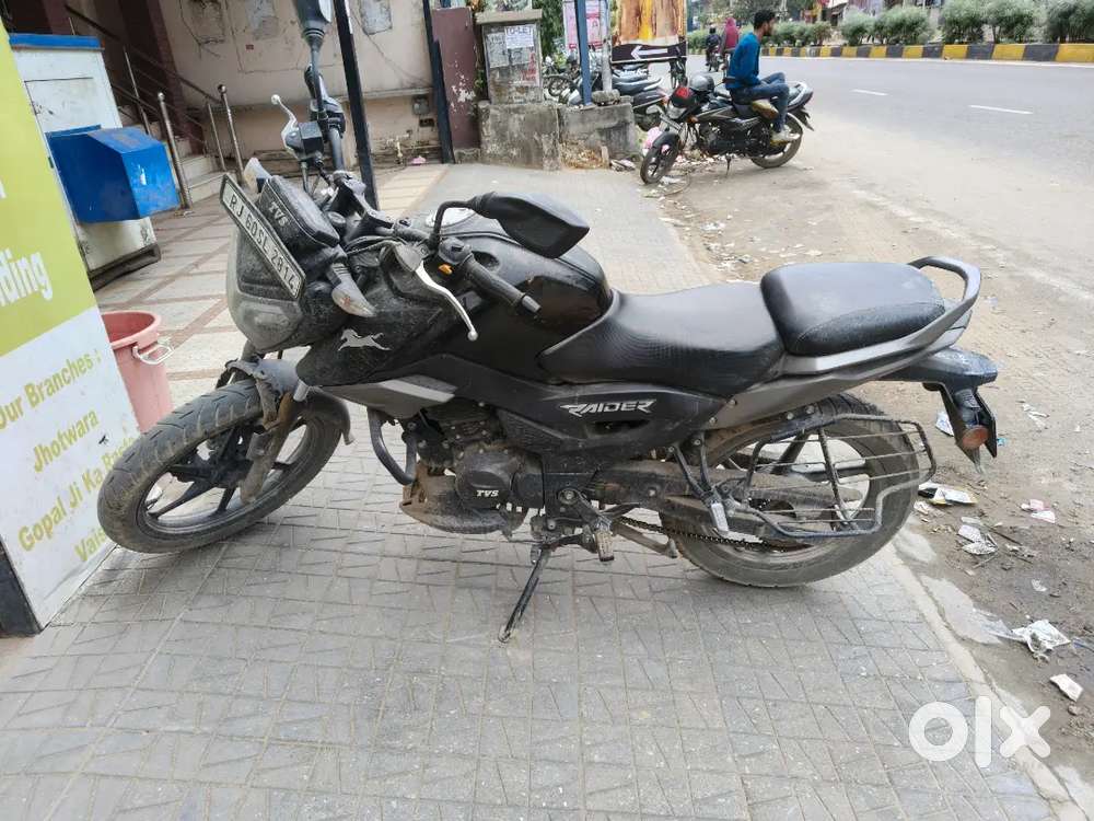 Urgent Selling 1 year used first hand