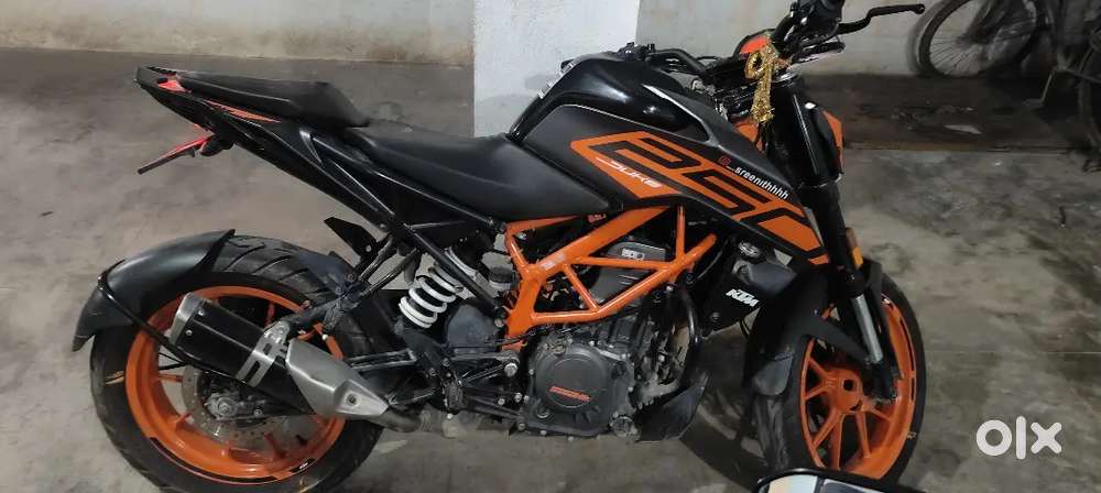 Good Condition Showroom Track