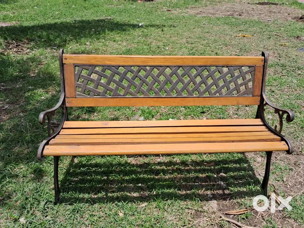 Brand new box packed garden bench @Rs4500 + gst