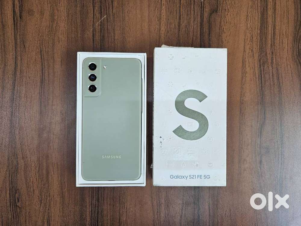 Samsung Galaxy S21FE 5G 128GB Storage, 8GB RAM Olive Color Next To New