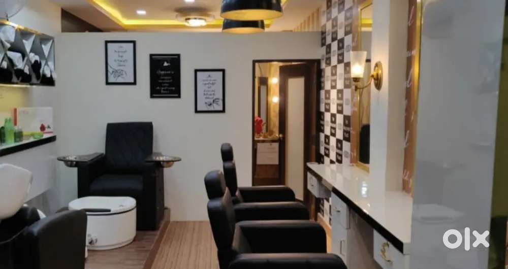 Wanted experienced female beautician