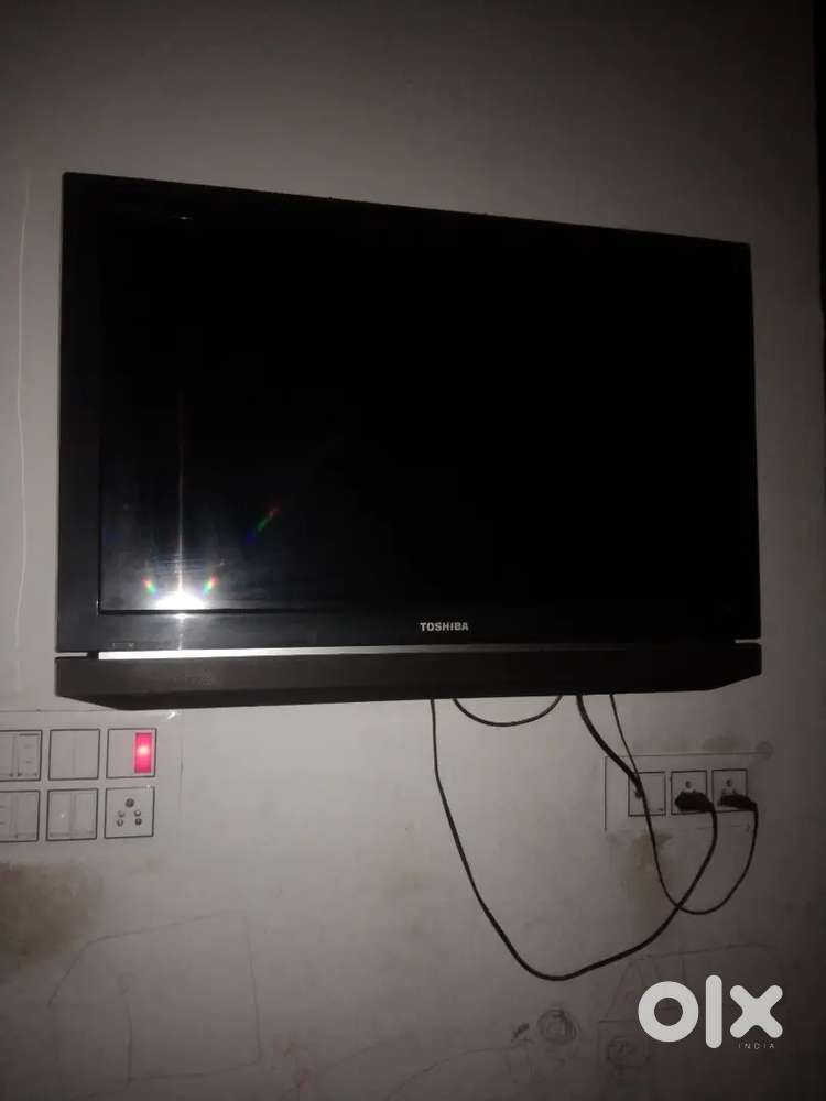 TV Toshiba LED 32 inch Good Condition