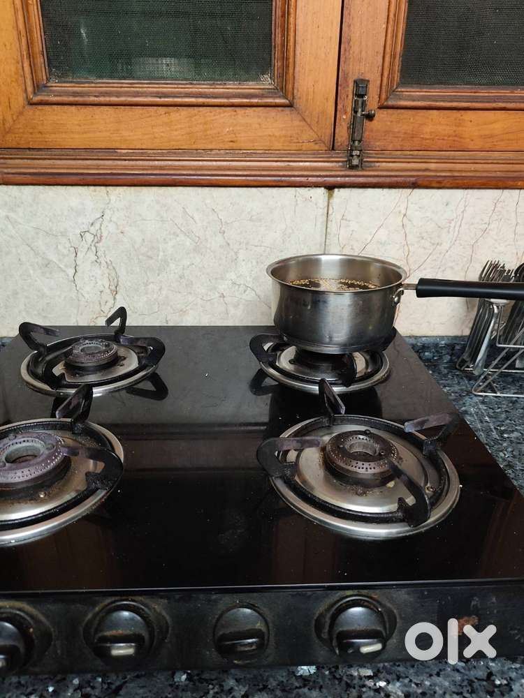 4 burner gas stove