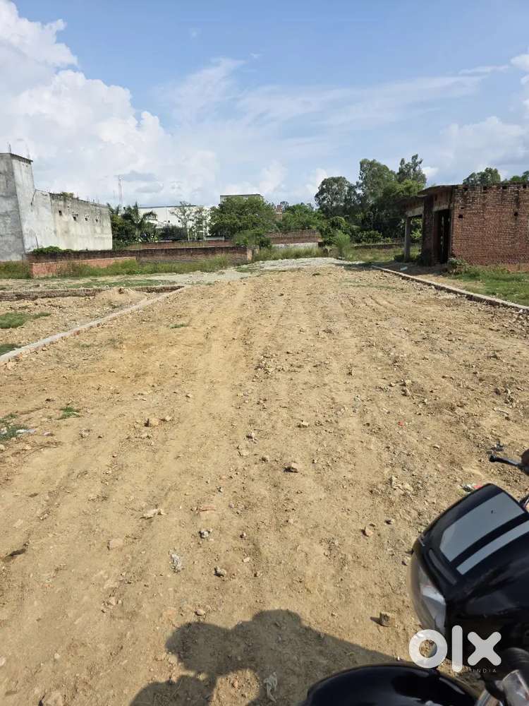 My new side 25 plots available 100 and 200 gaj