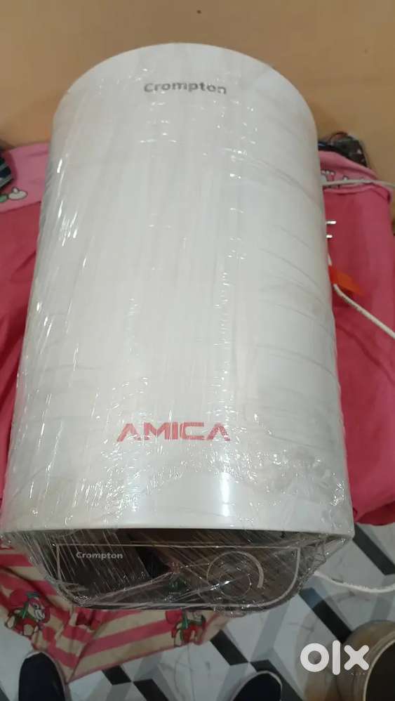 2 days old Crompton amica 25 litar Hot water geyser