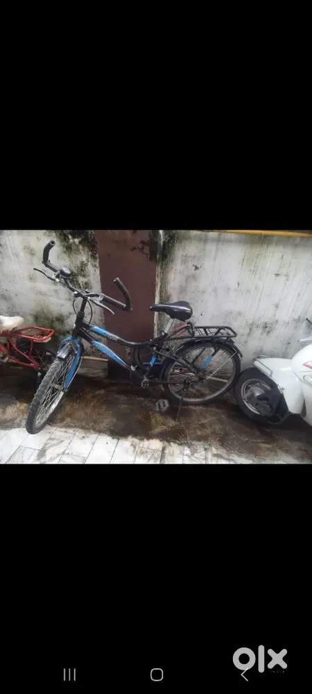 Atlas cycle blue and black colour