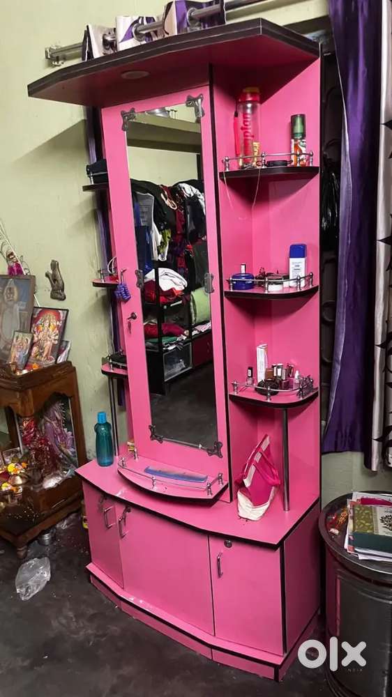 Dressing table and mirror