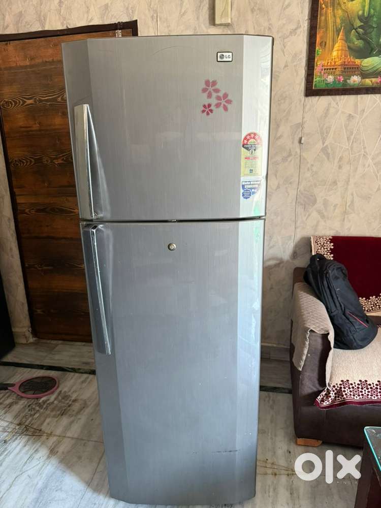 Lg double door 320 Litre fridge