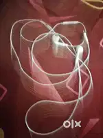 Apple earpods new 1 day old