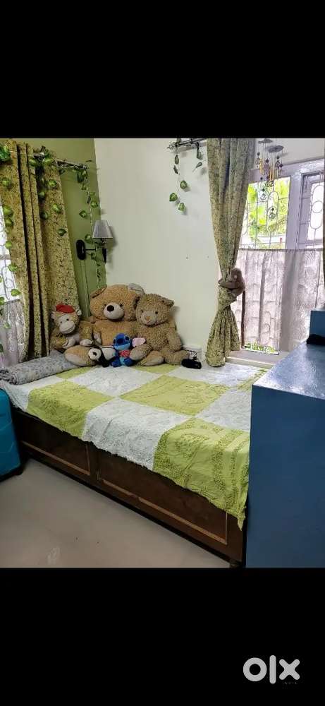 Wanted to sell some of the house furniture's.