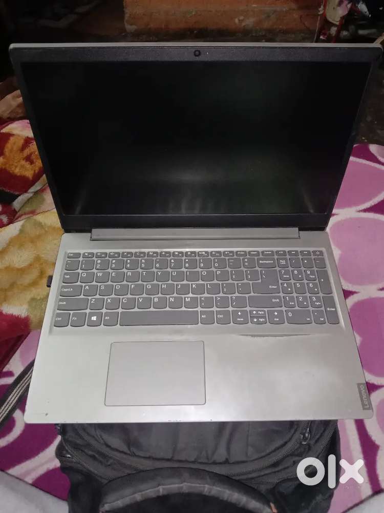 Selling my leptop lenovo IdeaPad hai 13 10 generation hai 256 gb ssd