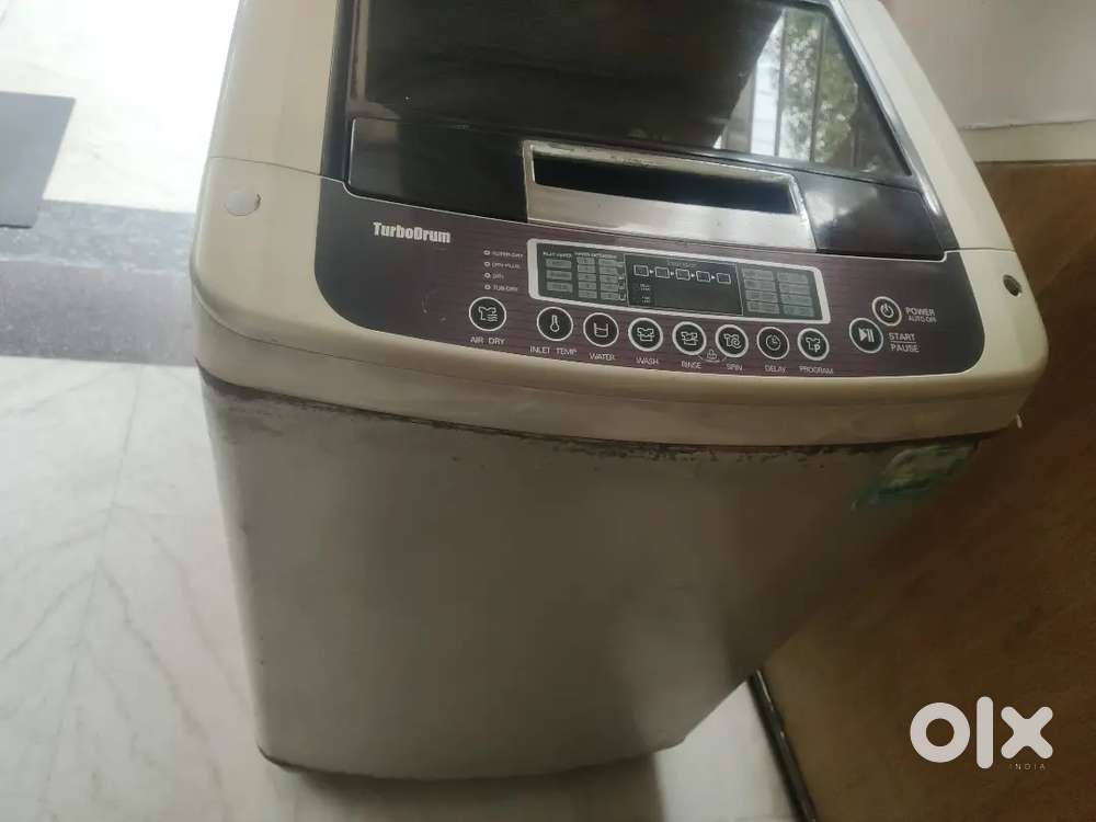 L G Brand 8 KG fully automatic washing machine