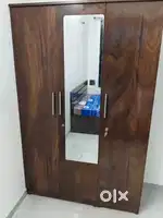 3 DOOR WARDROBE 4*6