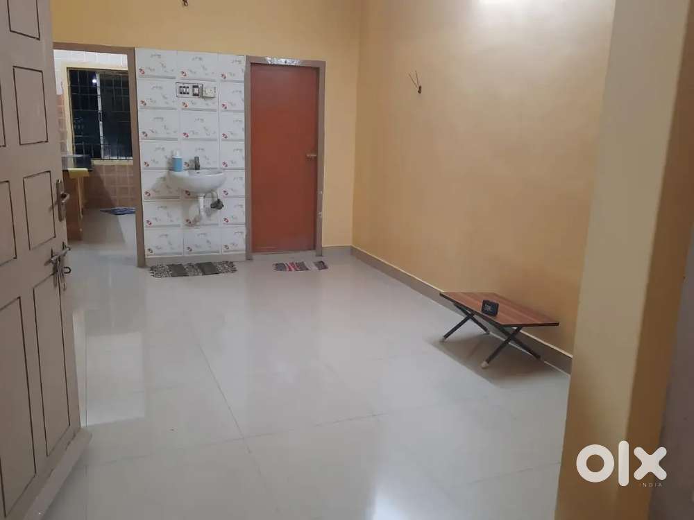 Near Saidapet local railway station,   Saidapet metro & bus station