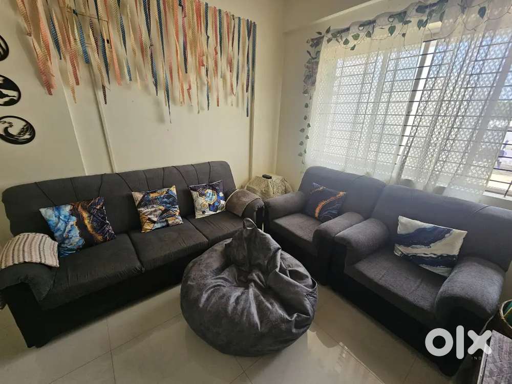 5 seater sofa, 5 cushions and bean bag.