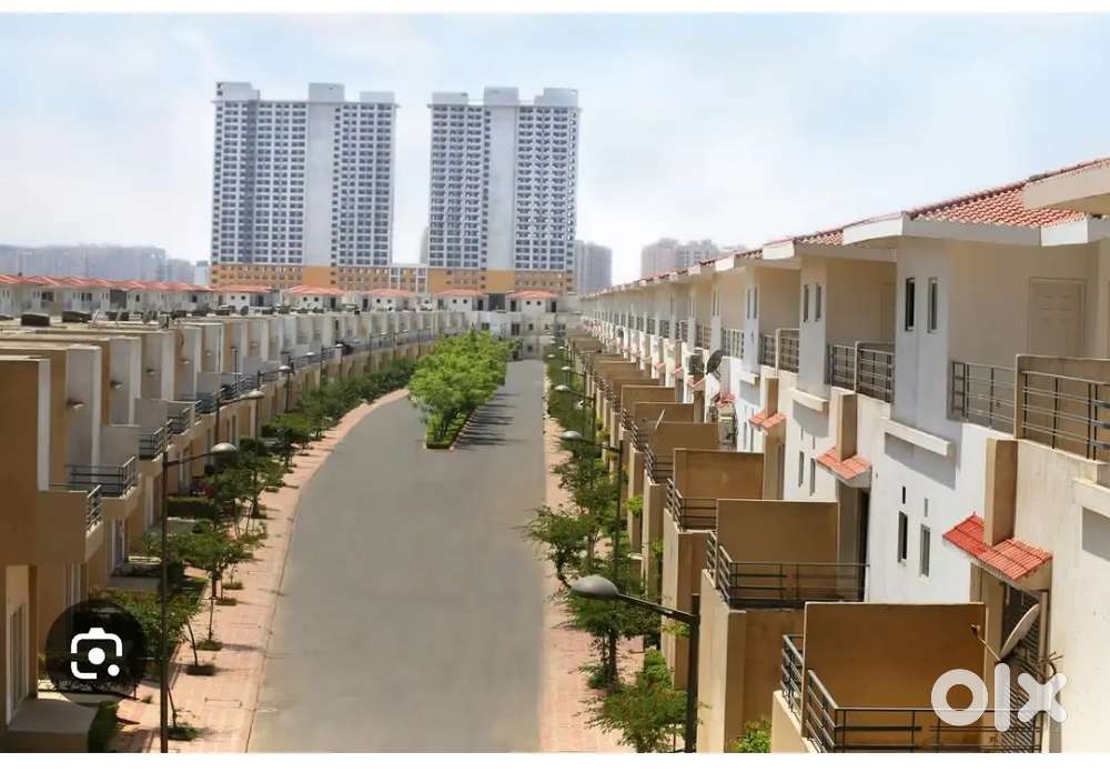 Rent Available independent Villa Paramount Golf Forestte furnished