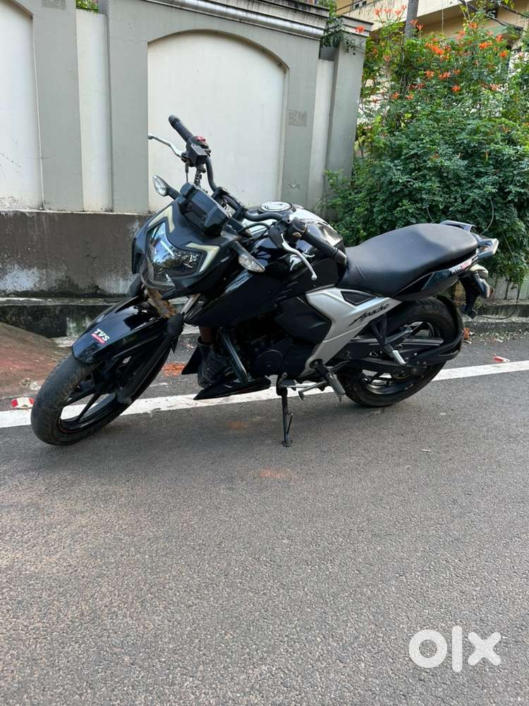 Tvs apache rtr 160 4v
