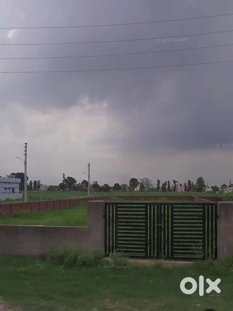 Plots available in chitra vihar