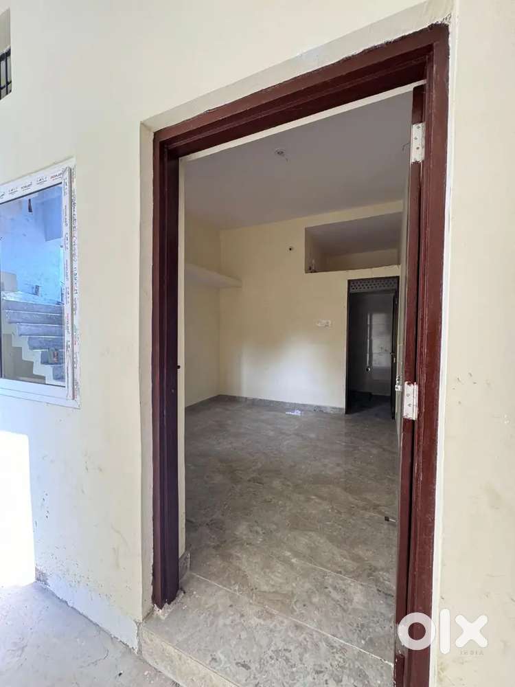 ROOMS WITH ATTACHED BATHROOM & KITCHEN