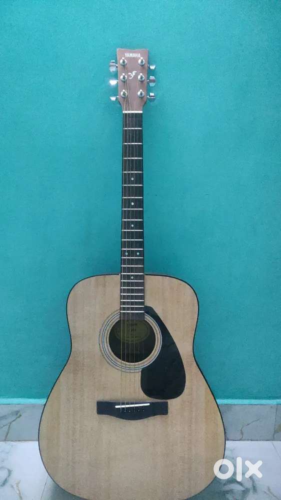YAMAHA F280