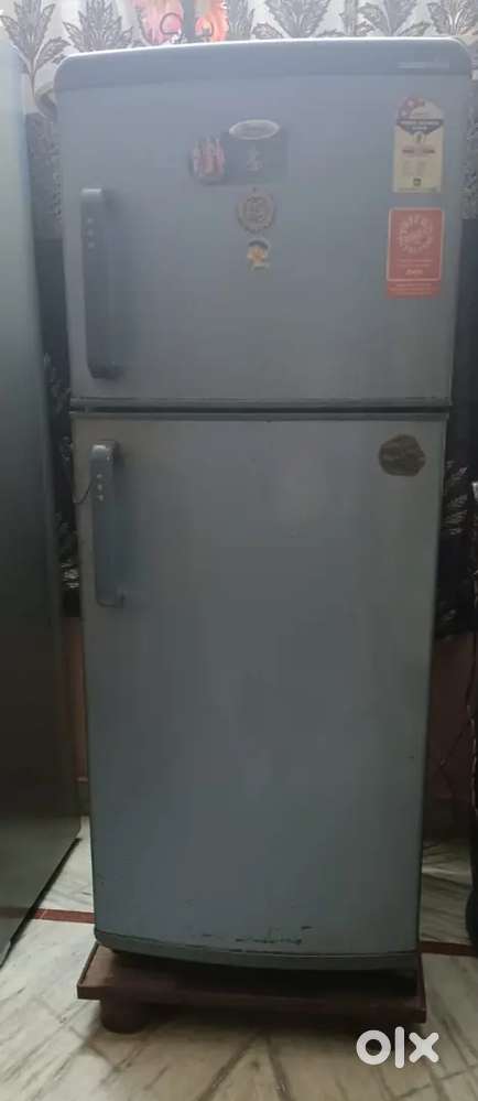Whirlpool double door refrigerator good condition