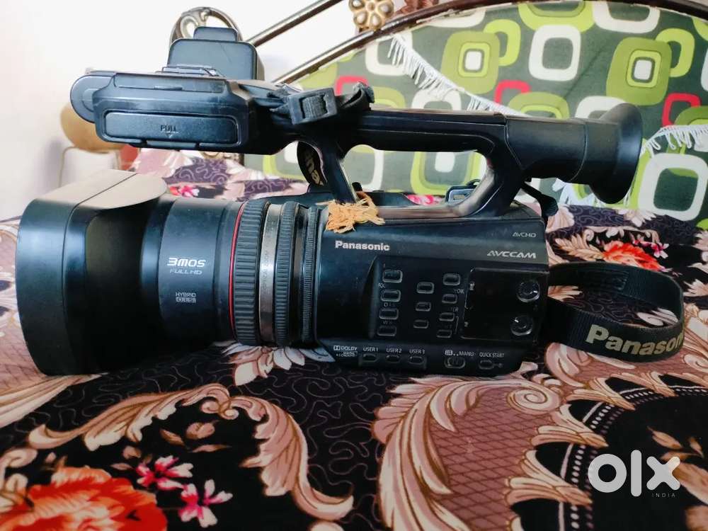 Nikon D7000 & Panasonic AC 90
