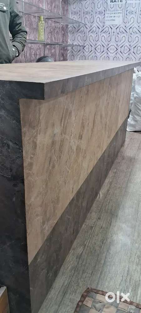 Garment shop counter, glass pateshan and steel rek shelf