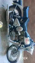 Vvip number 0004 1st owner new tyar bettery new