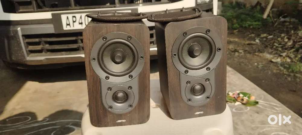 JAMO BOOK SHELF SPEAKERS AVAIALBE,MODEL NO.S420 SUR