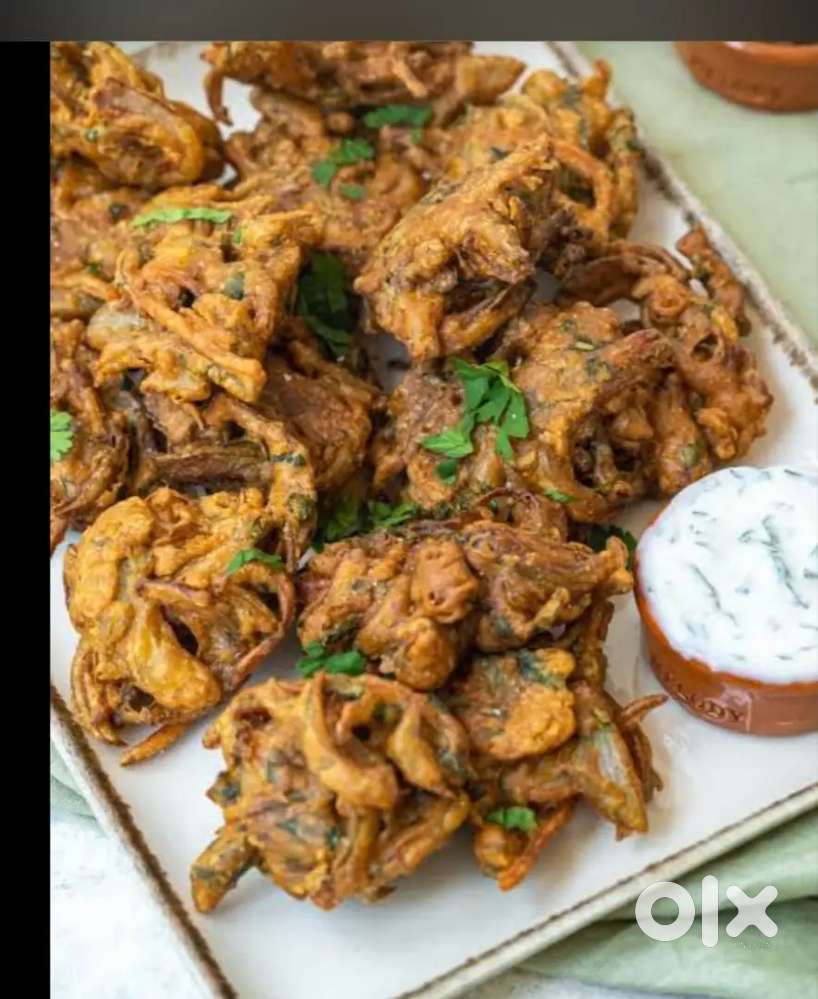 Mujhe vada pav samosa bhajiya karigar chahiye